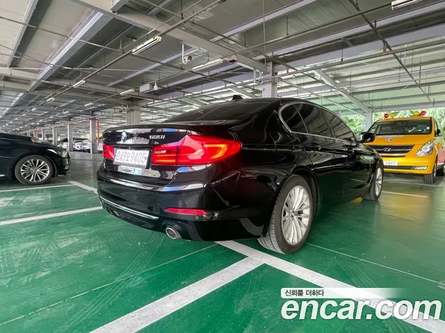 BMW 5 Series (G30) id 2713814 из Кореи 8