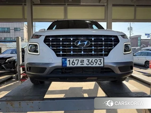 Hyundai Venue 2022 Белый из Кореи, фото 2