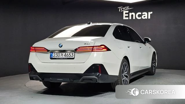 BMW 5 Series (G60) id 4177420 из Кореи 12