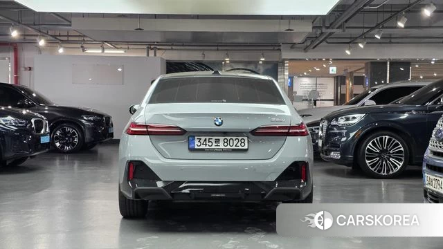 BMW 5 Series (G60) id 3889167 из Кореи 4