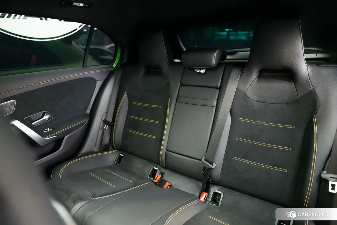 Mercedes-Benz Class A AMG (imported) 2023 Зеленый из Китая, фото 3