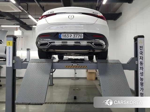 Mercedes-Benz GLC-Class X254 2025 Белый из Кореи, фото 2