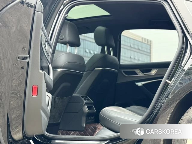 Audi A6L id 4207169 из Китая 7
