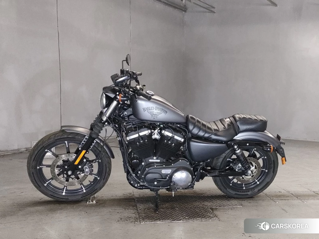 Проданный Harley-Davidson Sportster XL883N 2017 из Японии, фото 2
