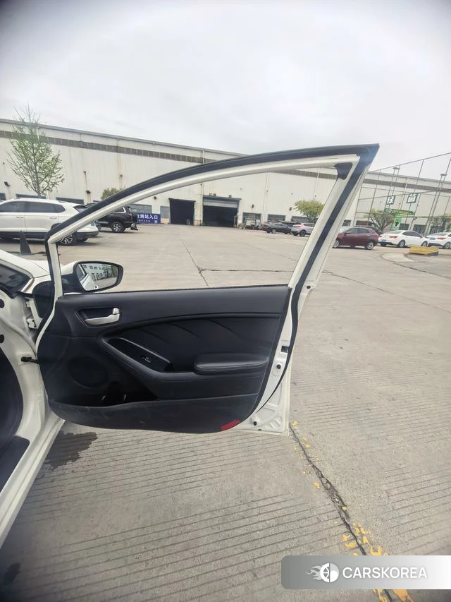 Kia K3 id 3896232 из Китая 12