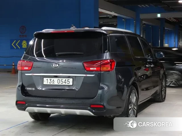 Kia The New Carnival id 3557647 из Кореи 12