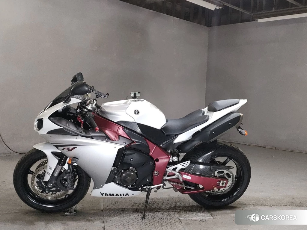 Проданный Yamaha YZF-R1 2010 из Японии