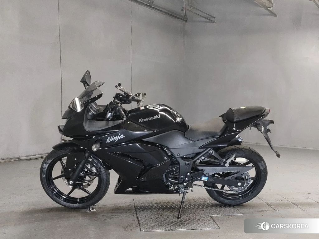 Проданный Kawasaki NINJA 250R id 4168595 из Японии