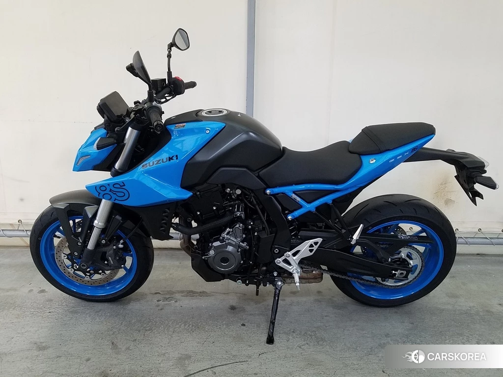 Проданный Suzuki GSX-8S 2023 из Японии, фото 2