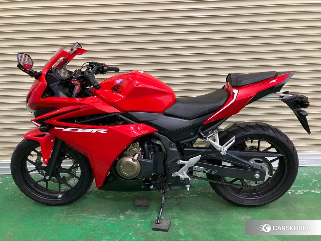 Проданный Honda CBR400R 2017 из Японии