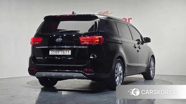 Kia The New Carnival id 3718653 из Кореи 12