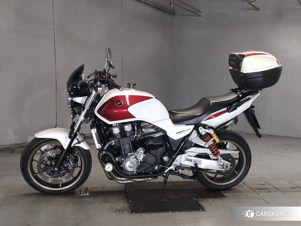 Проданный Honda CB1300SF 2014 из Японии, фото 2