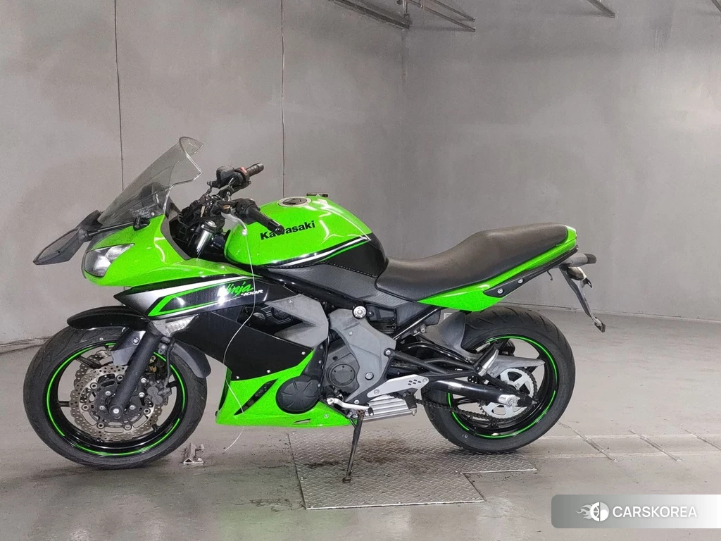 Проданный Kawasaki NINJA 400R 2013 из Японии