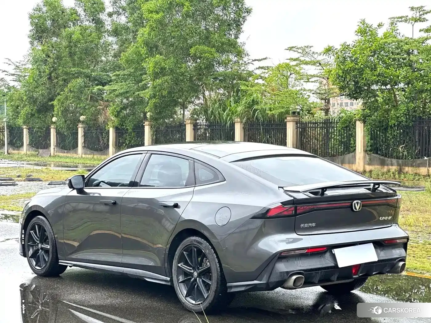 Chang'an Changan UNI-V 2022 Silver/gray из Китая, фото 2