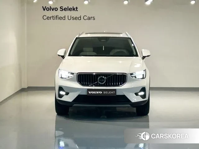 Volvo XC40 2025 Белый из Кореи, фото 2