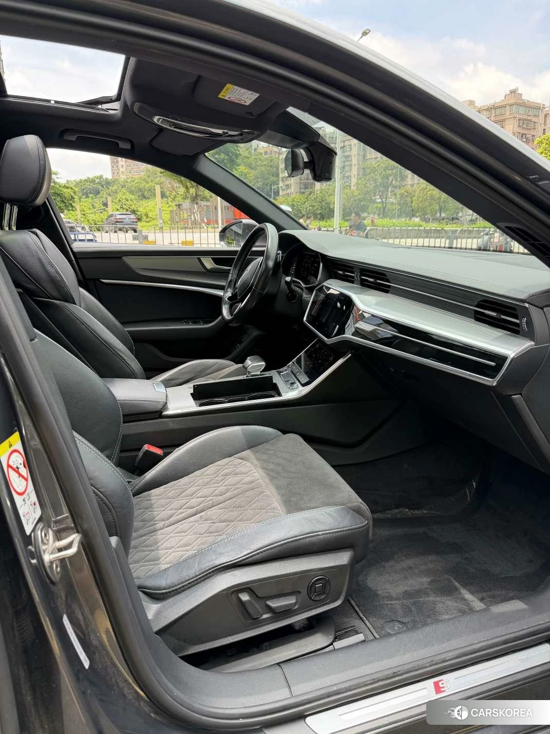 Audi A6L 2021 Темно-серый из Китая, фото 2