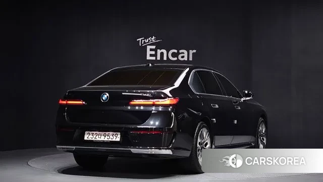 BMW 7 Series (G70) id 3590964 из Кореи 12