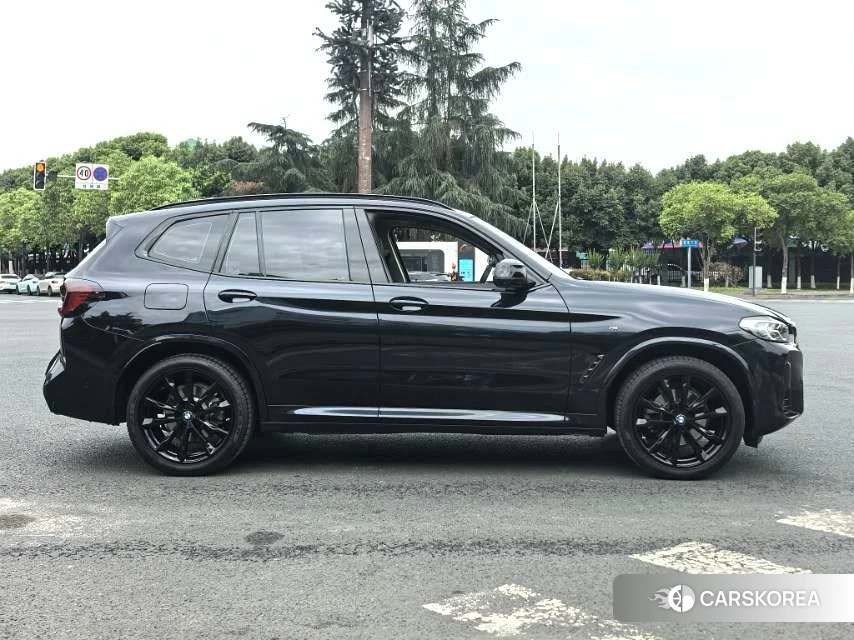 BMW X3 2022 Черный из Китая, фото 3