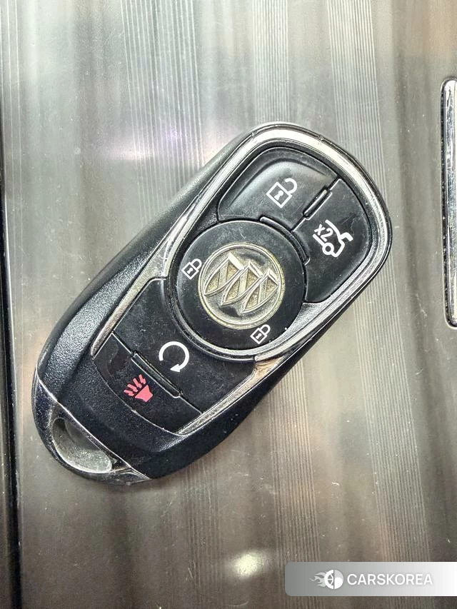 Buick Lacrosse id 4253793 из Китая 12