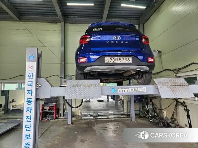 Hyundai Venue 2022 Синий из Кореи, фото 2