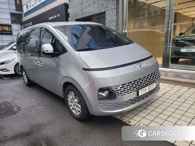 Hyundai Staria 2021 Серебряный из Кореи, фото 3