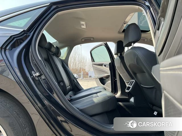 Volkswagen Passat id 4273986 из Китая 12