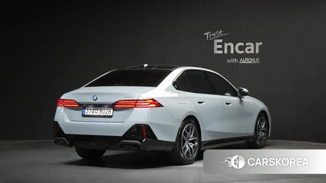 BMW 5 Series (G60) id 4488001 из Кореи 12