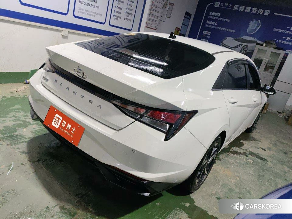 Hyundai Elantra 2022 Белый из Китая, фото 5