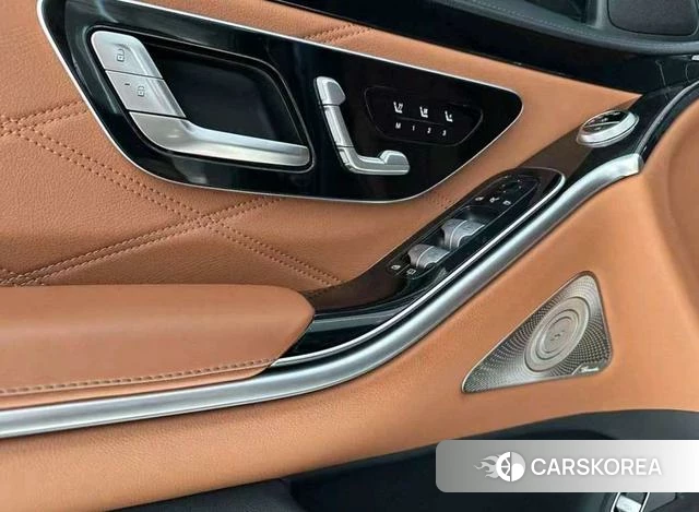 Mercedes-Benz Maybach S-class 2023 Черный из Китая, фото 2