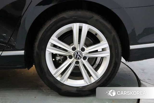 Volkswagen Magotan id 4198819 из Китая 12