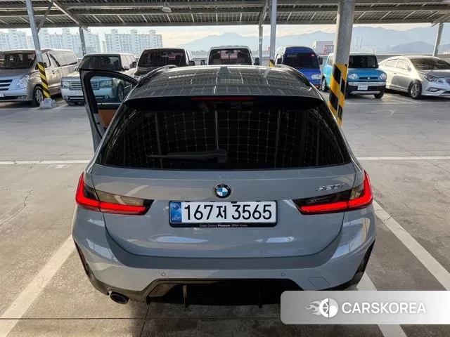 BMW 3 Series (G20) 2025 Светло-серебряный цвет из Кореи, фото 2