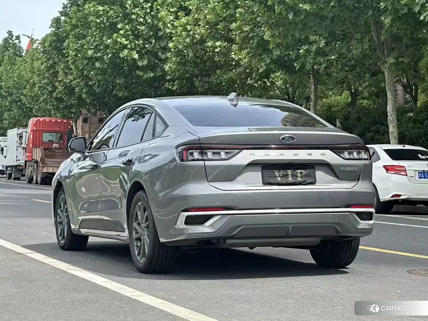 Ford Mondeo 2025 Silver/gray из Китая, фото 2
