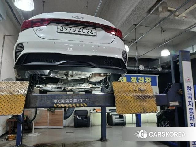 Kia The New K3 2nd generation 2023 Белый из Кореи, фото 2