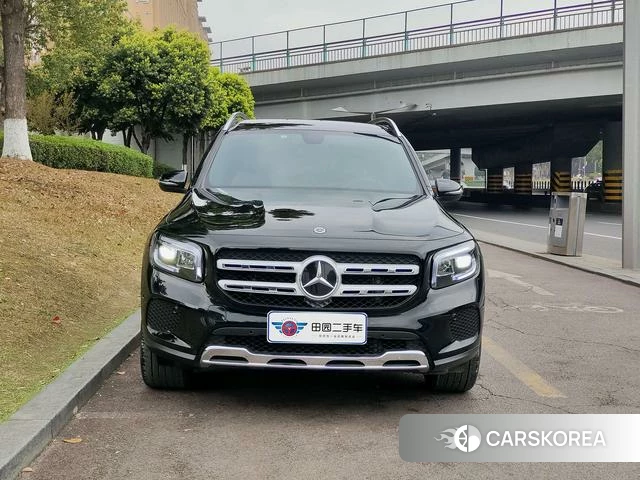 Mercedes-Benz GLB 2023 Черный из Китая, фото 2
