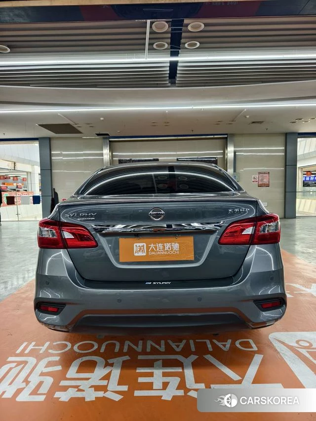 Nissan Xuan Yi 2024 Темно-серый из Китая, фото 2