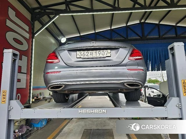 Mercedes-Benz E-Class W213 2019 Серый из Кореи, фото 2