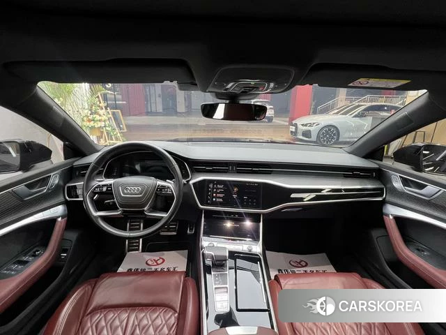 Audi A7L id 4255899 из Китая 10