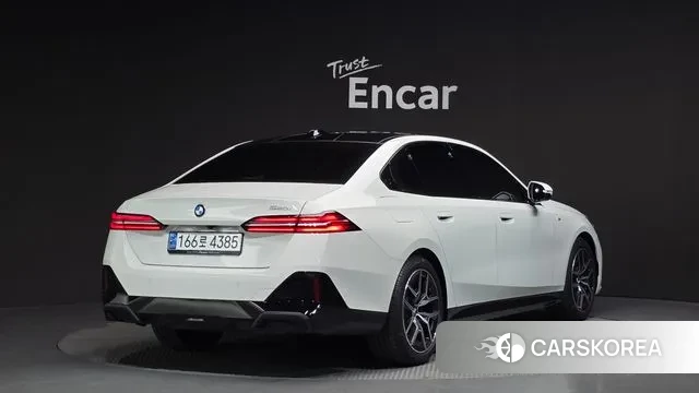 BMW 5 Series (G60) id 3507337 из Кореи 12