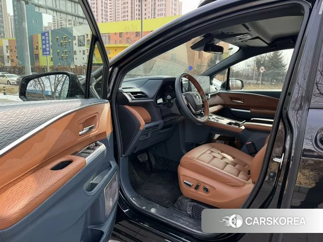 Toyota Grevia 2026 Черный из Китая, фото 2