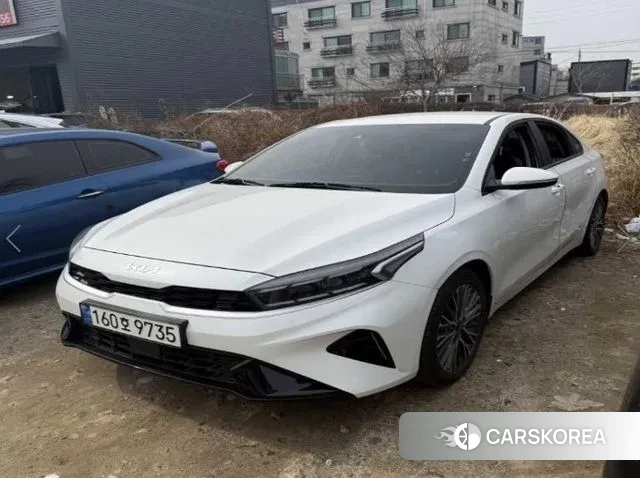 Kia The New K3 2nd generation 2021 Белый из Кореи, фото 2