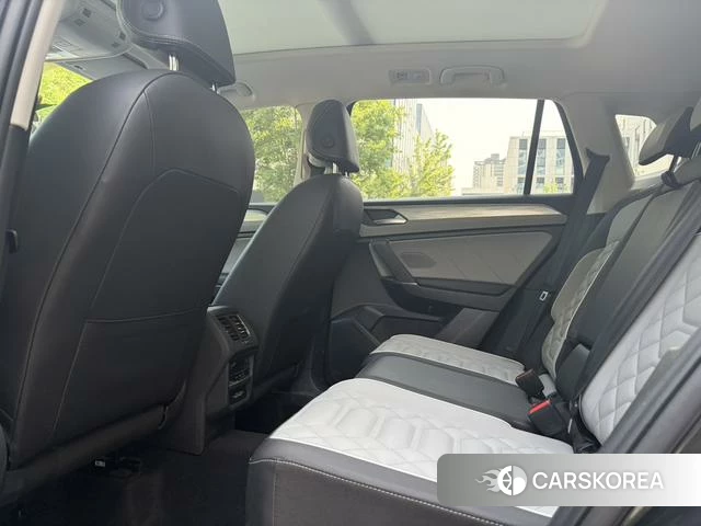 Volkswagen Tanyue 2023 Черный из Китая, фото 2