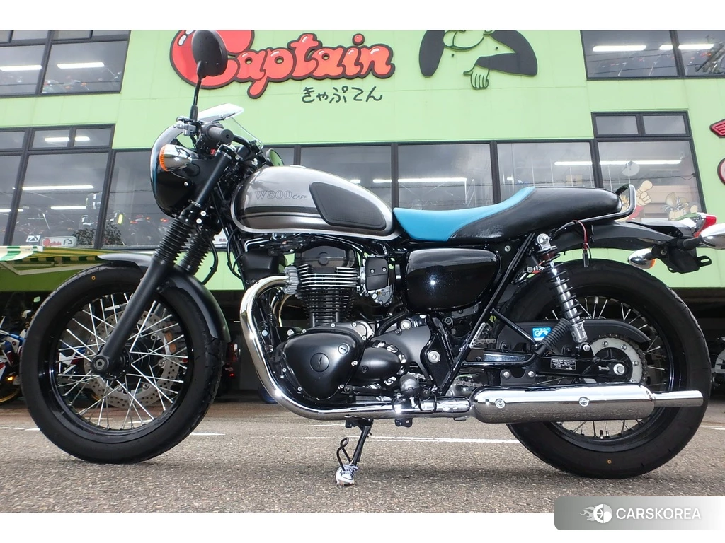 Проданный Kawasaki W800 CAFE 2021 из Японии