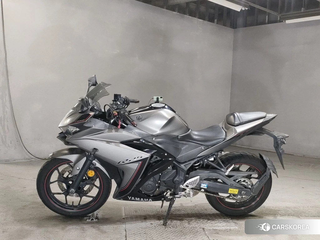 Проданный Yamaha YZF-R25 2015 из Японии