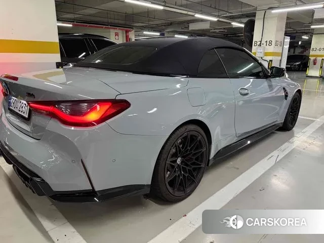 BMW M4 (G82) 2023 Светло-серебряный цвет из Кореи, фото 5