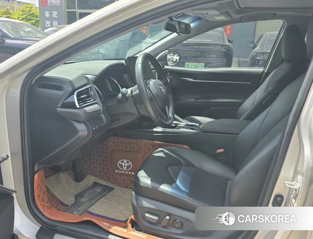 Toyota Camry 2022 Шампань из Китая, фото 2