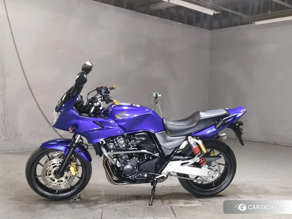 Проданный Honda CB400SF BOLDOR 2014 из Японии