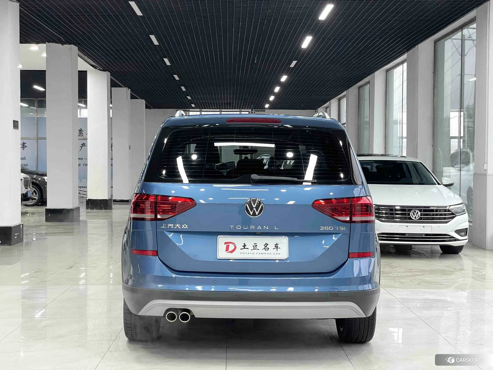 Volkswagen Touran L id 4461728 из Китая 12