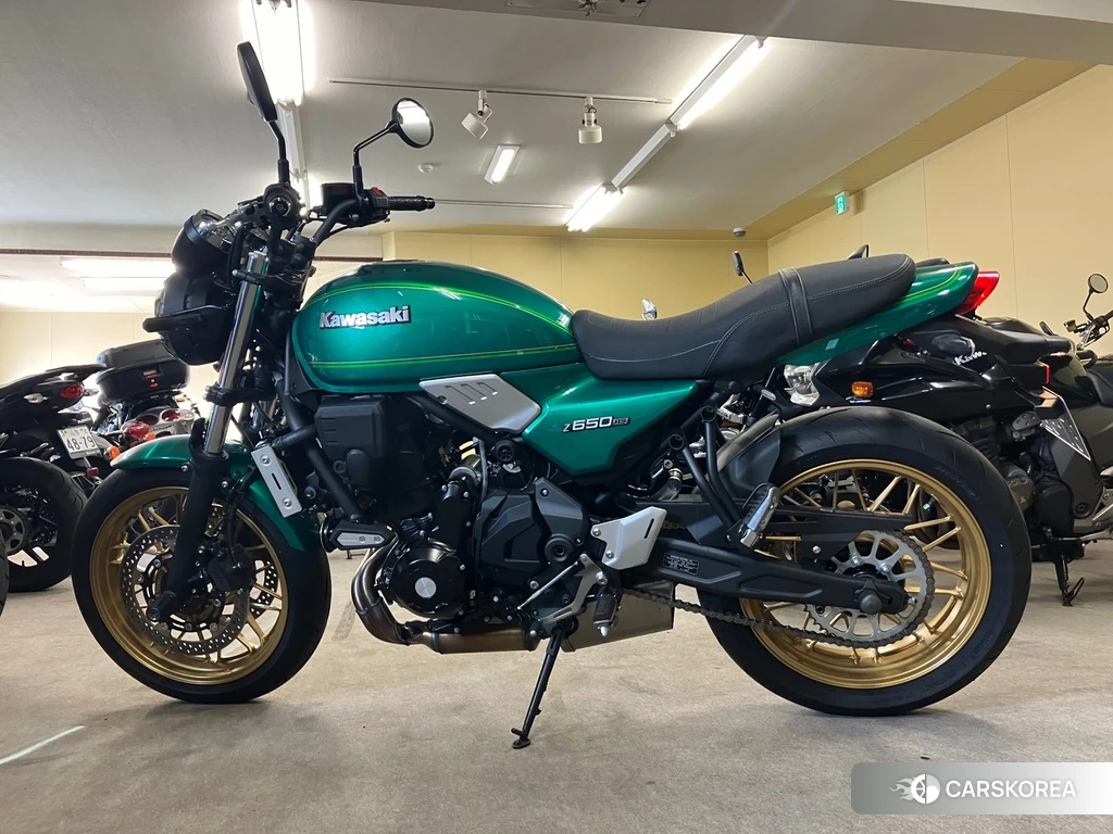 Проданный Kawasaki Z650RS 2022 из Японии, фото 2