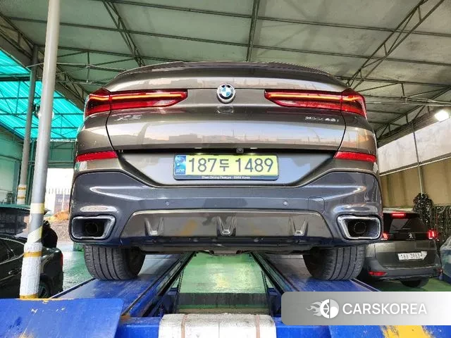 BMW X6 (G06) 2022 Серебристо-серый из Кореи, фото 2