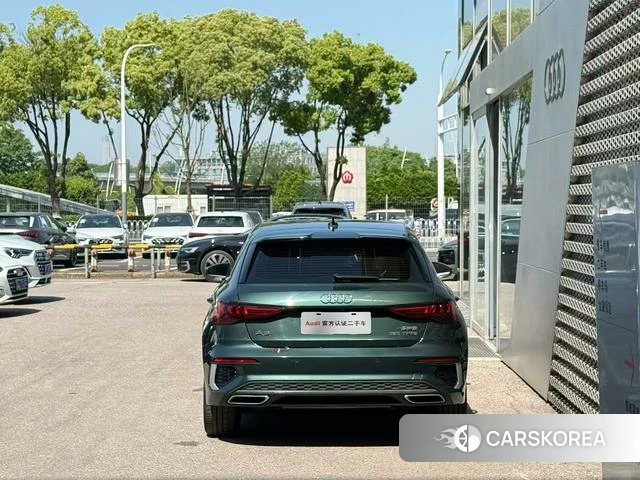 Audi A3 2023 Зеленый из Китая, фото 2